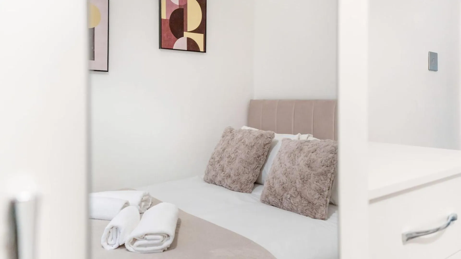 Stylish & Relaxing Retreat In Normanby, Sleeps 4 Apartment Middlesbrough